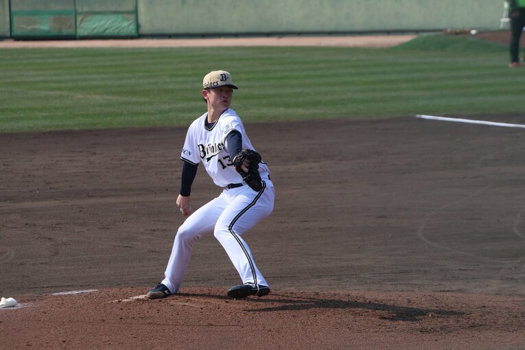 キャンプでの寺西　©Fumi Sawai