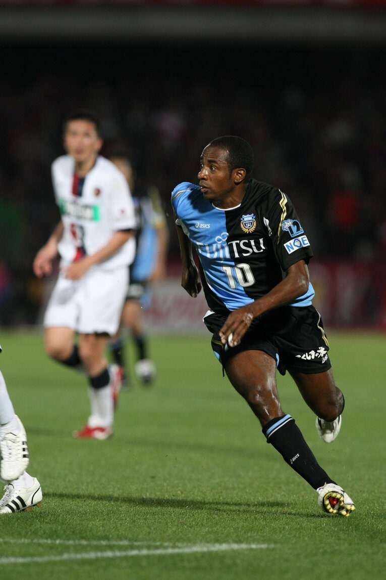 2008年のジュニーニョ。抜け出しを見せる…写真はまだまだ続きます　　©Shigeki Yamamoto