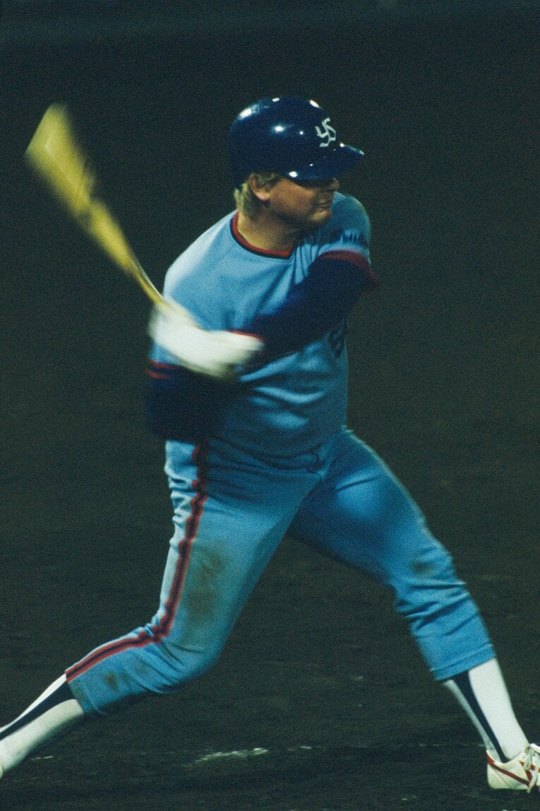 87年、93試合に出場し31本塁打、73打点、打率.327の成績を残したボブ・ホーナー。「ホーナー旋風」を巻き起こす。1年限りで退団　©BUNGEISHUNJU