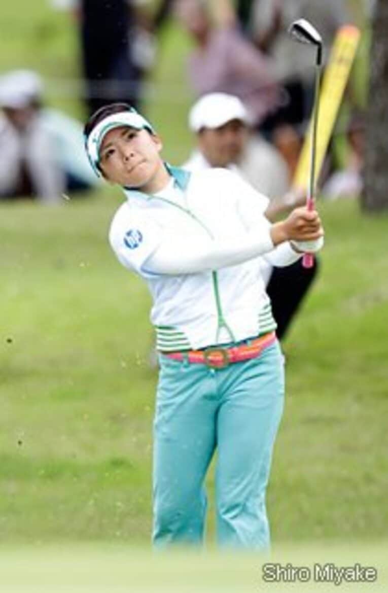 ＜賞金女王への途上＞ 有村智恵 「思いきってもっと強く」(3)