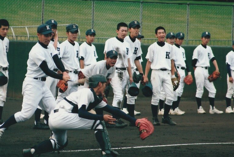 熊谷高校監督時代、ノックを行う蒲原