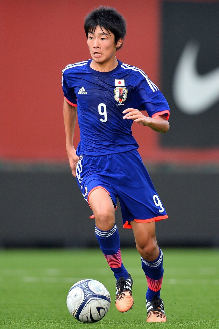 【日本サッカー名選手レア写真集】2015年、当時14歳の中村敬斗（画像は右に続きます）　©Getty Images