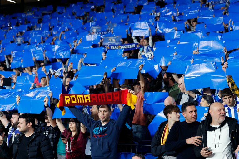 久保建英がELで味わった「先発落ち→敗退」での怒り・悲しみを撮った「タケ！と不調ソシエダサポが期待したが…」〈代表合流前にゴール〉(14)