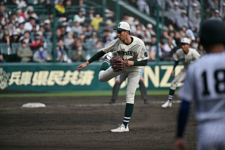 センバツ準優勝の報徳学園のプロ注・今朝丸裕喜　　©︎Hideki Sugiyama