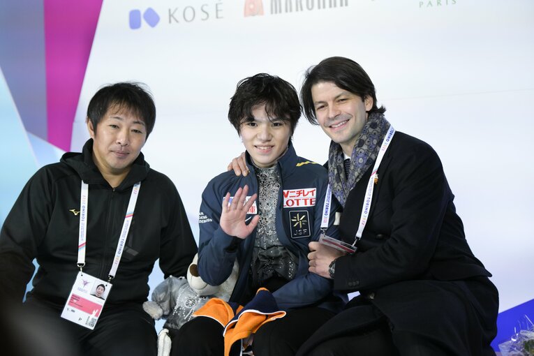 「昌磨のマジックを見せて！」世界王者・宇野昌磨を奮起させたランビエル・コーチの激励…300点超えに「スーパーエキサイティング」(46)