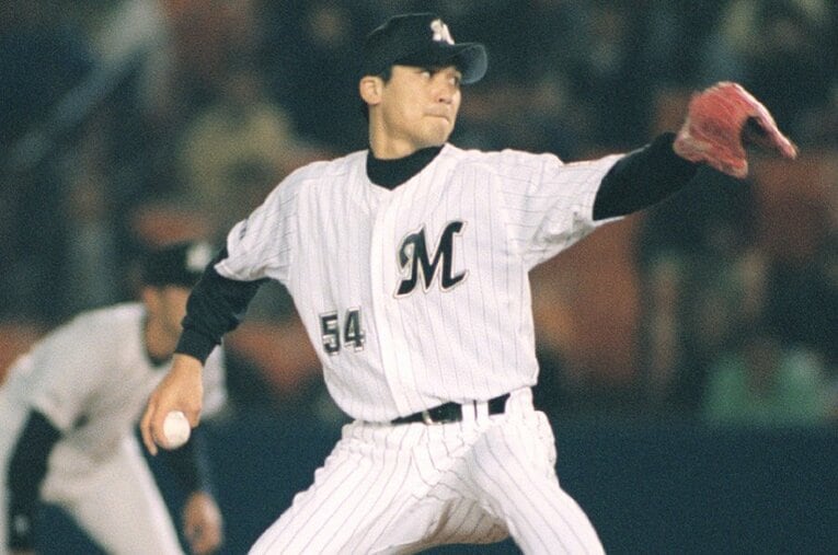 小野投手コーチが「風の強い日のジョニーさんはすごかった」と振り返る黒木知宏の投球（写真は最多勝をマークした1998年） ／ photograph by KYODO