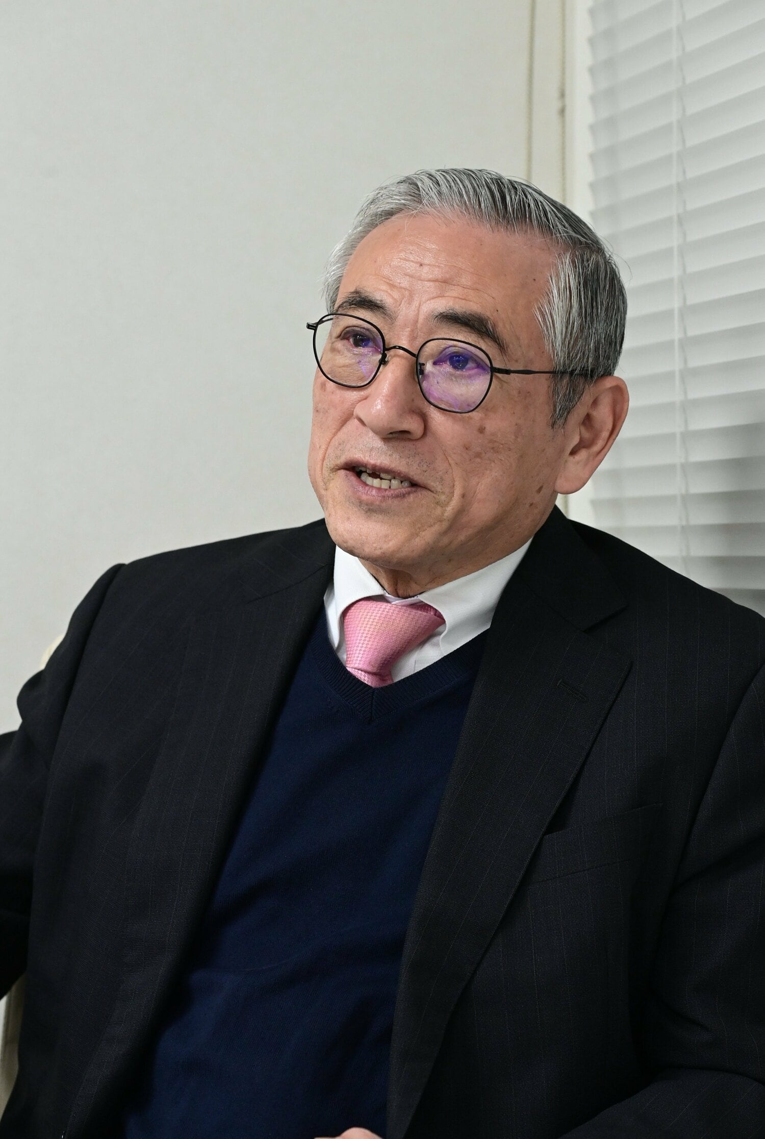 当時を振り返る啓介氏　©Hiroki Kakehata