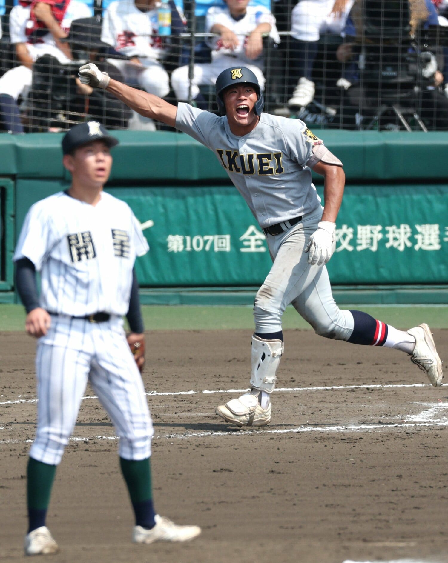 今夏の甲子園、開星戦。8番打者・高田庵冬がソロ本塁打を放つ　©JIJI PRESS