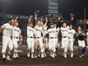 高校野球で「ジャイキリ」続出…なぜ今年は“おらが町のチーム”が勝てる？ 石橋、大社、掛川西…「選手はほとんど地元出身」公立校が大健闘のワケ