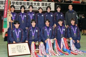 「私たち…駅伝、出られるの？」からの出発…“長距離部員は3人だけ”地方の公立校がなぜ全国高校駅伝の女王に？ 18年前「長野東の奇跡」を振り返る