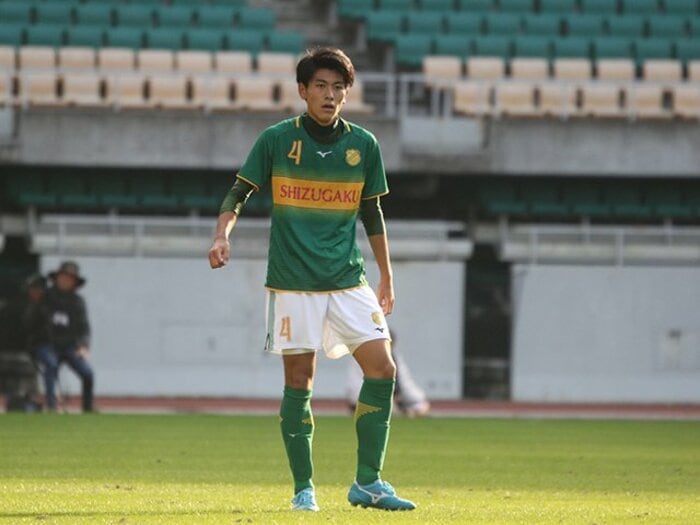 突然呼ばれた面談室「何で俺が?」。J1川崎が見込んだ静学・田邉秀斗。<Number Web> photograph by Takahito Ando