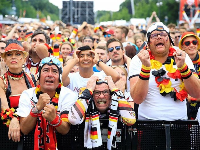 W杯早期敗退とドイツ国民の振る舞い。一見サバサバでも本心はガッカリ?<Number Web> photograph by Getty Images