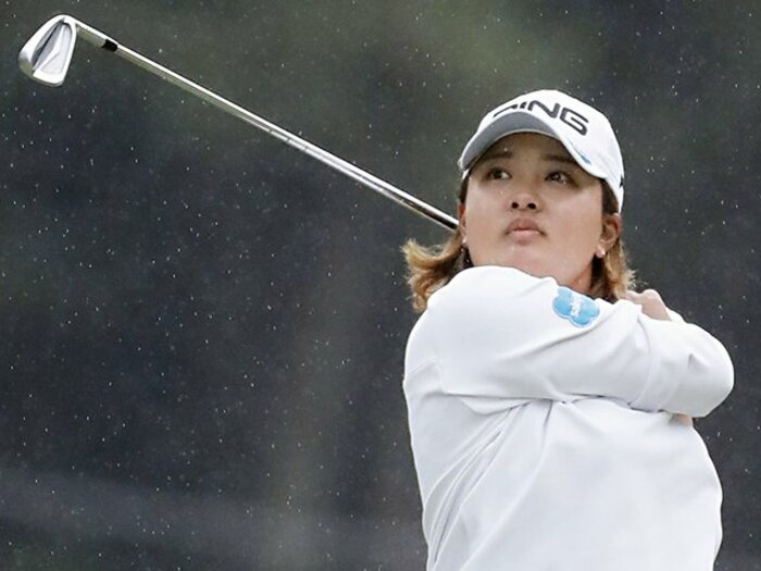 賞金女王・鈴木愛の“職人的クラブ”。「新しくて飛ぶ」より重視するもの。＜Number Web＞ photograph by KYODO