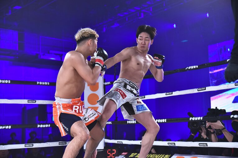 YA-MAN vs.朝倉未来　©RISE CREATION