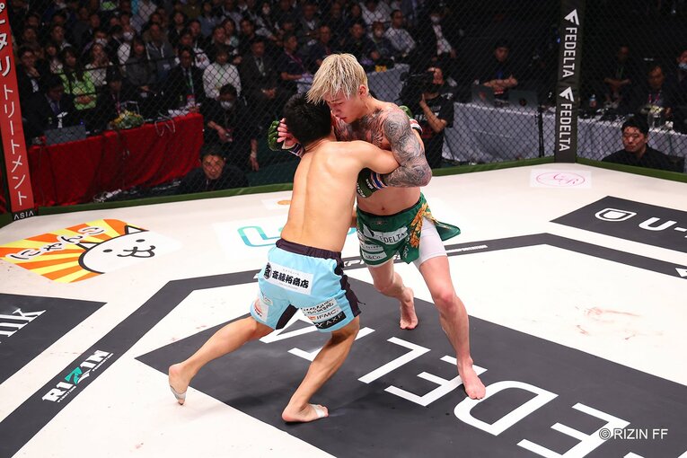 『RIZIN LANDMARK 5』斎藤裕vs平本蓮　©RIZIN FF