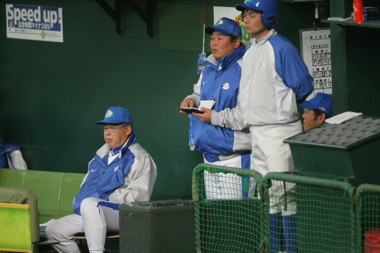 2008年は西武一軍打撃コーチとして日本一に貢献　　©BUNGEISHUNJU