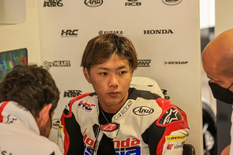 古里太陽　photograph by Satoshi Endo