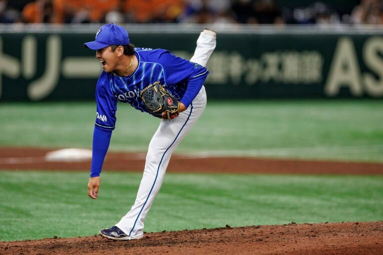 6月21日、巨人戦で登板する山﨑　©Kiichi Matsumoto