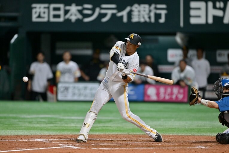 連続写真【最新写真】日本ハムとのCSファイナルで大活躍…37歳の今　©Hideki Sugiyama