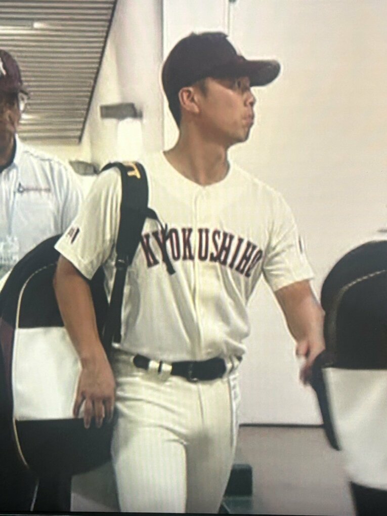 尽誠学園→旭川志峯でコーチを務める27歳の原田／本人提供