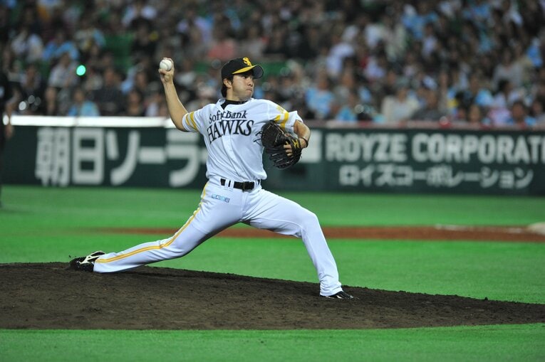 長らくソフトバンクの守護神を務めた馬原は人的補償でオリックスへ　©BUNGEISHUNJU