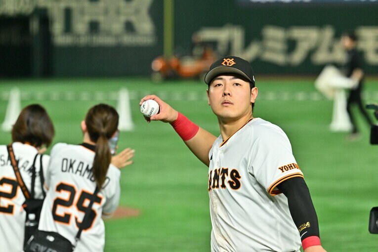 規定打席未達で見回しても、主だった3割打者は岡本しかいない　©Hideki Sugiyama