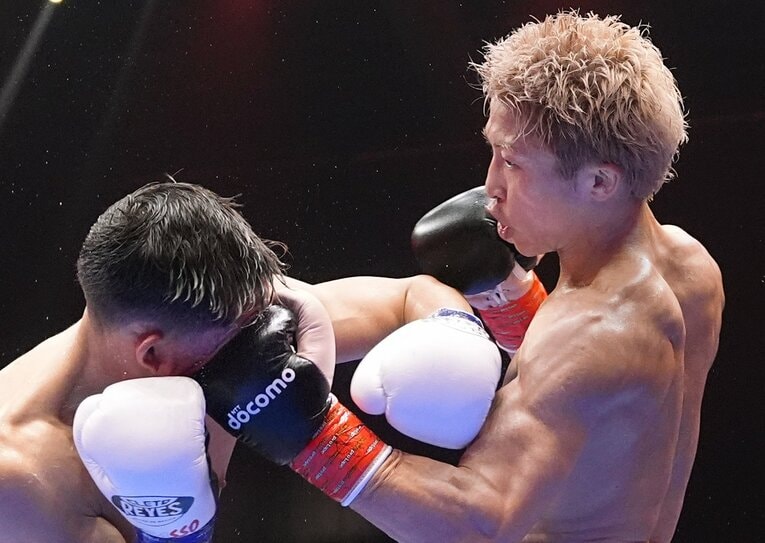 井上尚弥の左アッパー。ピカソを圧倒したもののKOには至らず、試合後には「よくなかった」と反省の言葉を繰り返した　©Naoki Fukuda