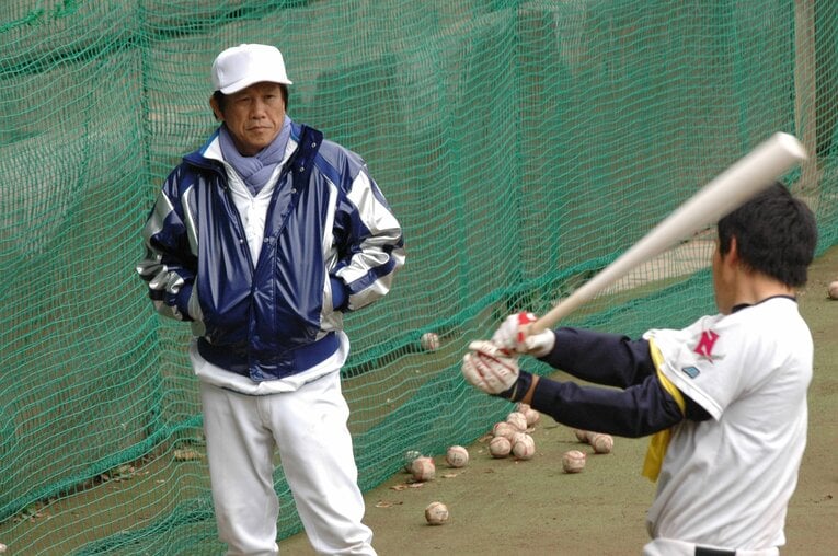 谷沢健一氏も東大で臨時コーチを務めた（2011年撮影）　©JIJI PRESS