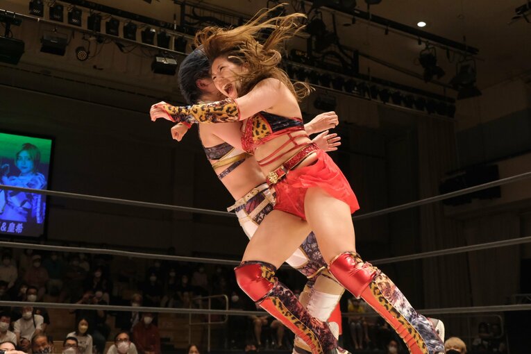 「闘うグラドル」もデビュー、アクトレスガールズの“華がスゴい”新人たちの裏で…エース・青野未来が泣いた理由「まったく追いつけていない」(55)