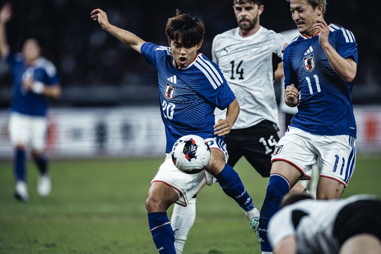 ニュージーランド戦での久保建英。福原遥との結婚発表後初の公式戦となった（2ショット写真などは右に続きます）　©Kiichi Matsumoto