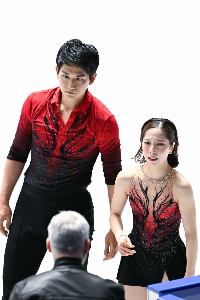 全日本選手権SP。三浦に左肩脱臼のアクシデントがあった【スワイプするとそのほかの写真もご覧になれます】　©Asami Enomoto