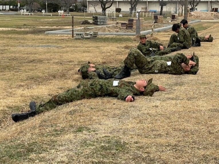 大の字になって倒れる部員たち　©︎Takahito Ando