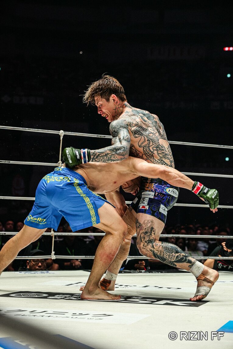 『超RIZIN.5』平本蓮vs.カルシャガ・ダウトベック　©RIZIN FF