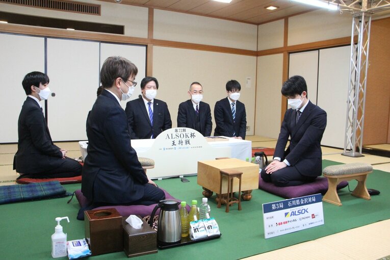 王将戦第3局の前日検分　©日本将棋連盟