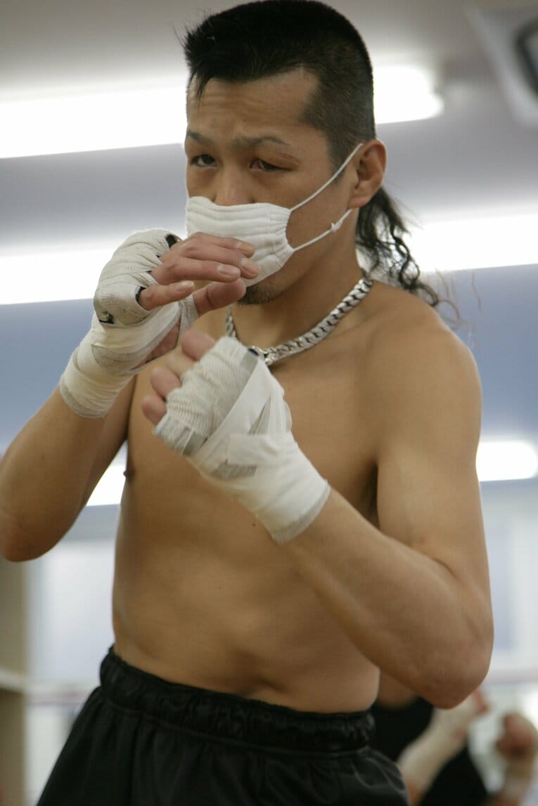 トレーニング中の辰吉丈一郎