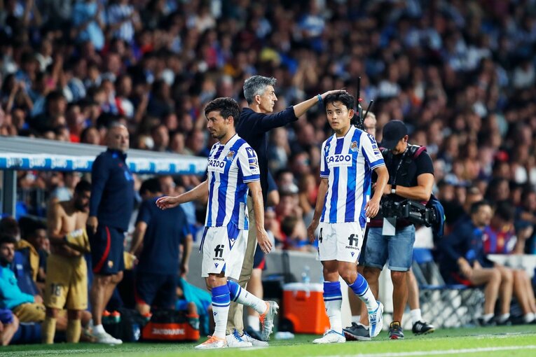 久保建英は「2ケタ得点」狙えるのでは…名手シルバと“精度の差”はあれど、カメラマンが感じたワケ〈バルサ戦好守で同点弾の起点〉(41)