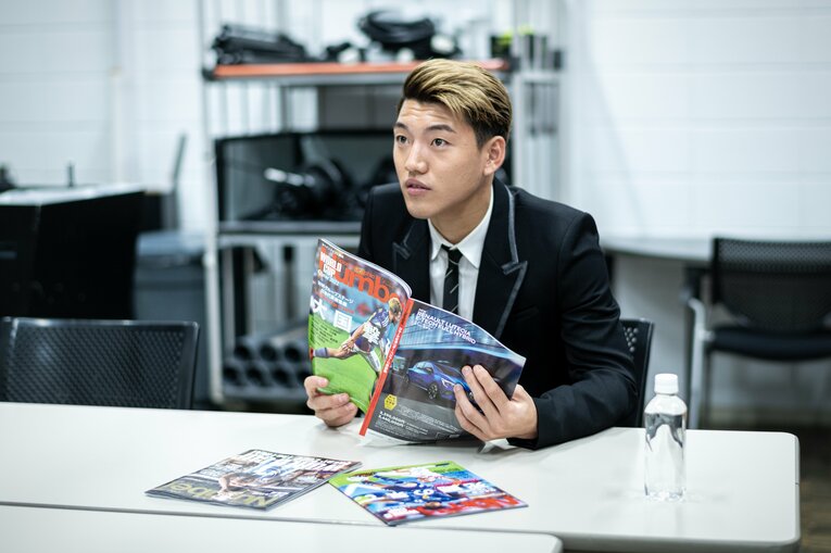 2022年、Numberに登場した堂安律　©Takuya Sugiyama