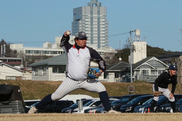 【連続写真】現在30歳に。少年野球「用賀ベアーズ」でコーチを務める