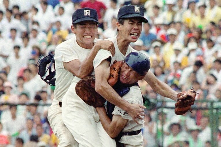 星稜・松井秀喜への「5打席連続敬遠」で揺れた1992年夏の甲子園。頂点に立ったのは鉄腕・森尾和貴を擁する西日本短大附だった ／ photograph by JIJI PRESS