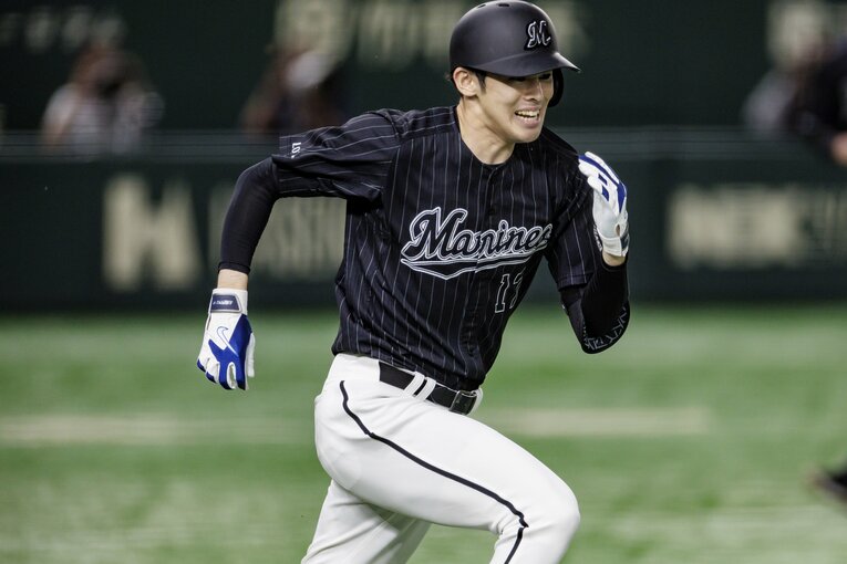 全力疾走も見せた佐々木　©︎Kiichi Matsumoto