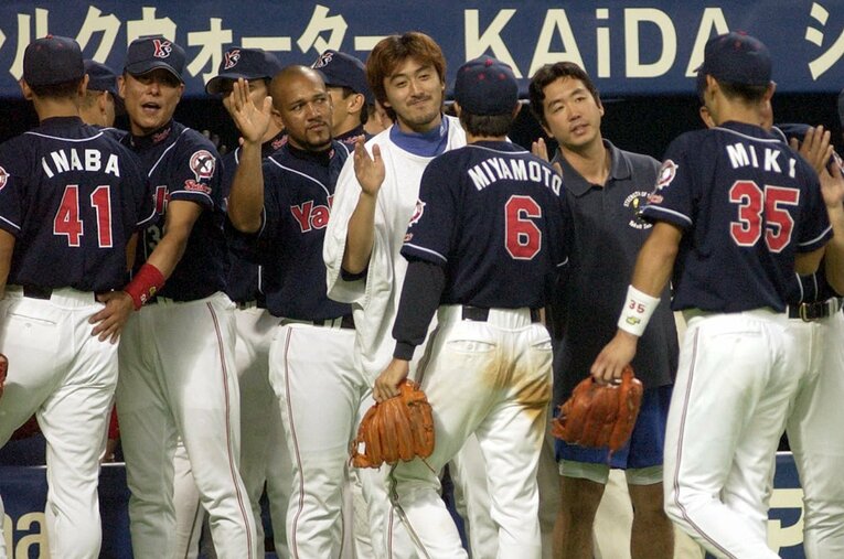 黄金期のスワローズ。池山、宮本、ラミレス、稲葉など錚々たる顔ぶれが並ぶ　©︎SANKEI SHIMBUN