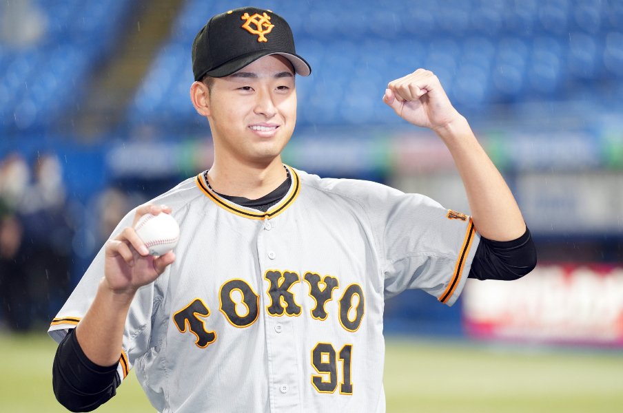 3年前、“巨人ドラ1”のストレートを受けた衝撃「佐々木朗希は別として、全国トップクラス」堀田賢慎20歳はここから逆襲できるか<Number Web> photograph by Sankei Shimbun