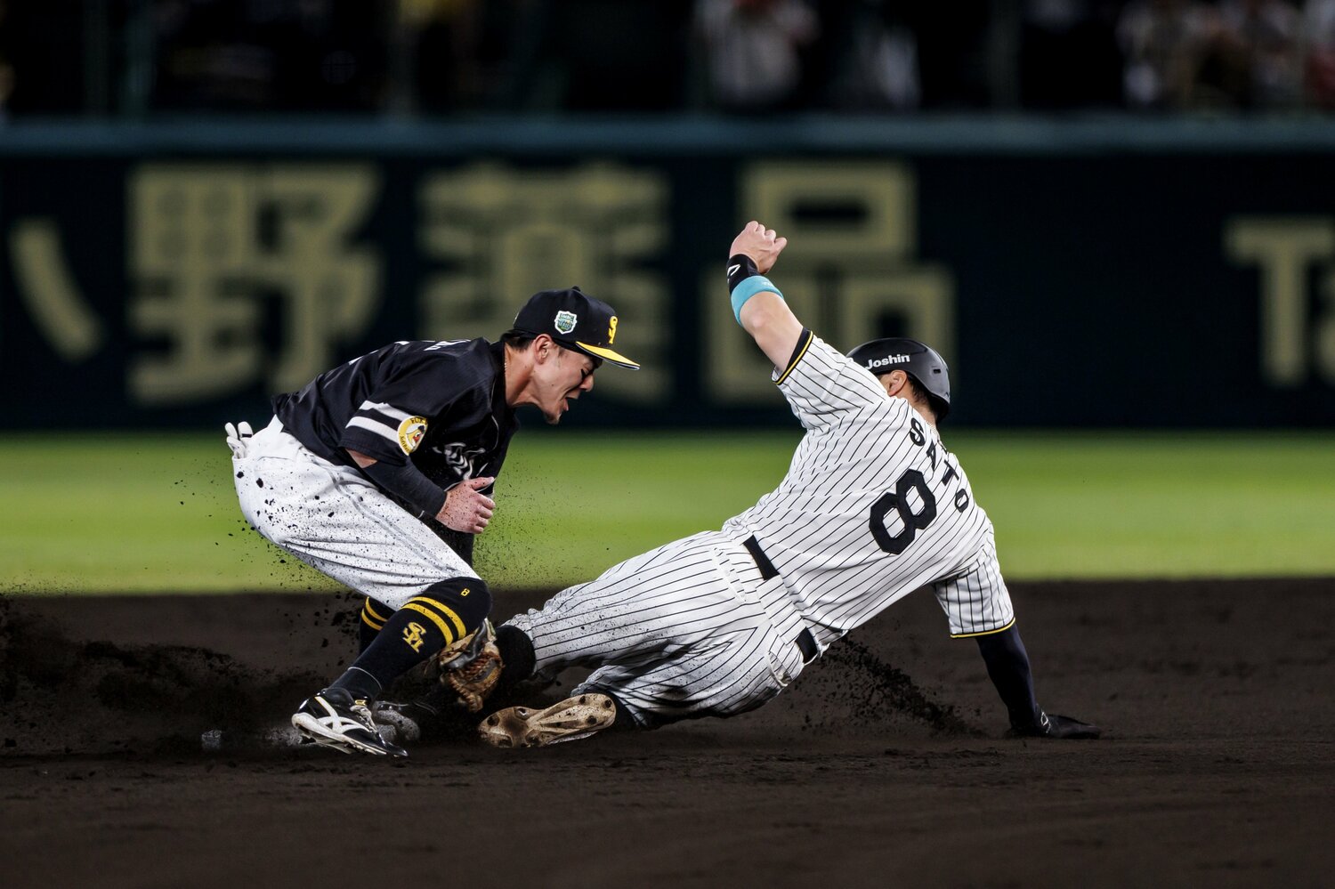 佐藤輝明は2盗塁と気を吐いたが ©Kiichi Matsumoto
