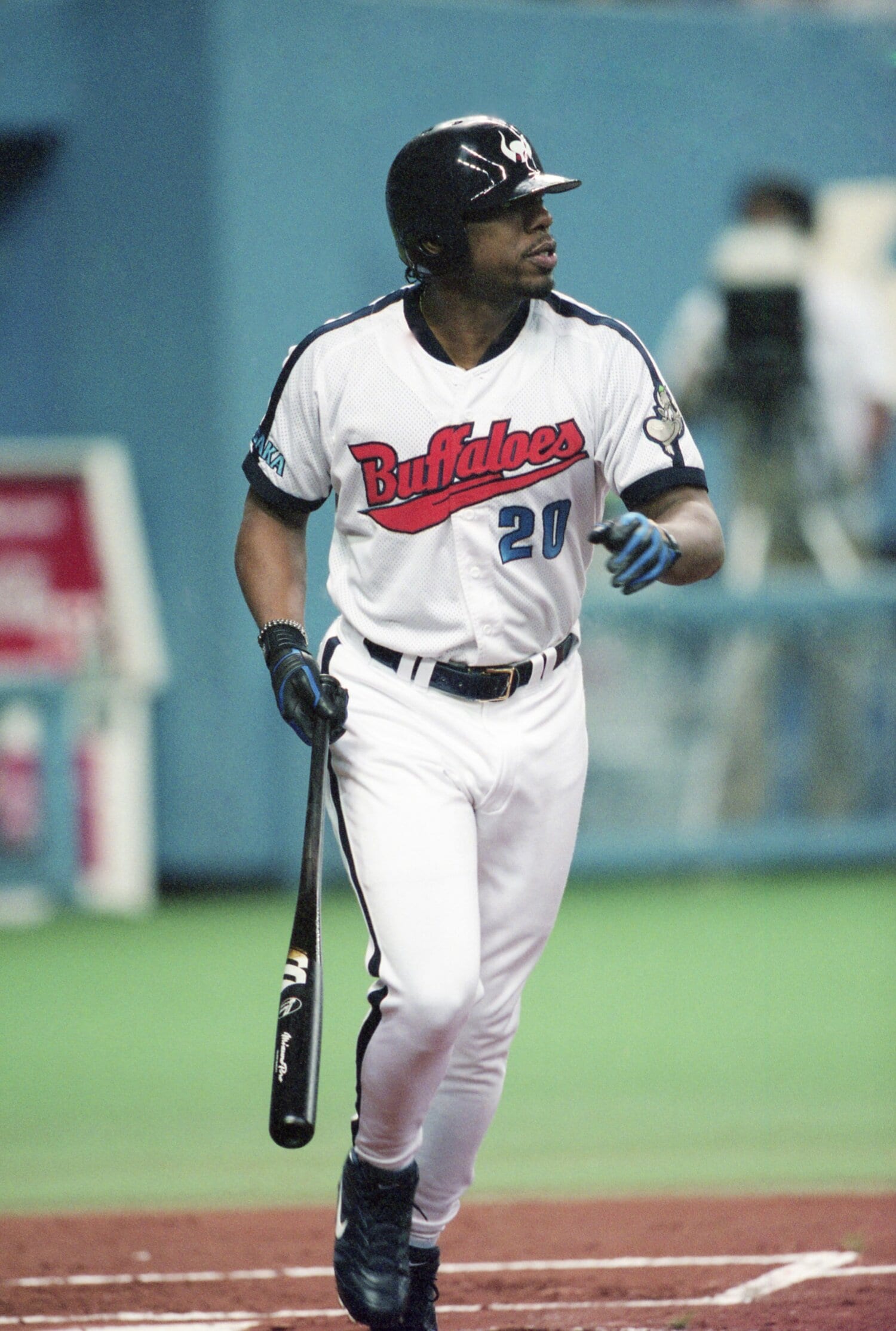 ローズ　©BUNGEISHUNJU