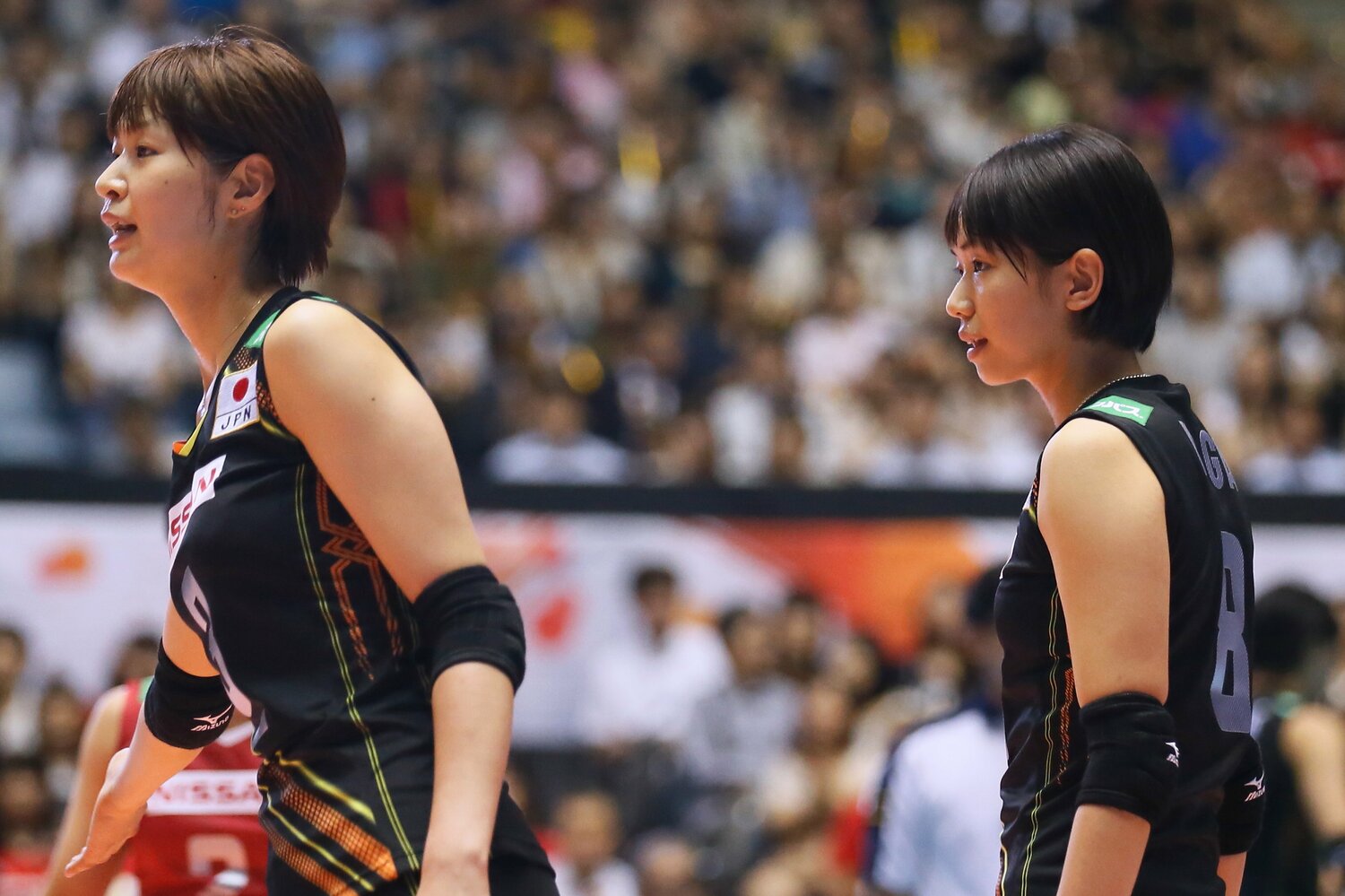 2015年ワールドカップでの木村沙織（左）と古賀紗理那