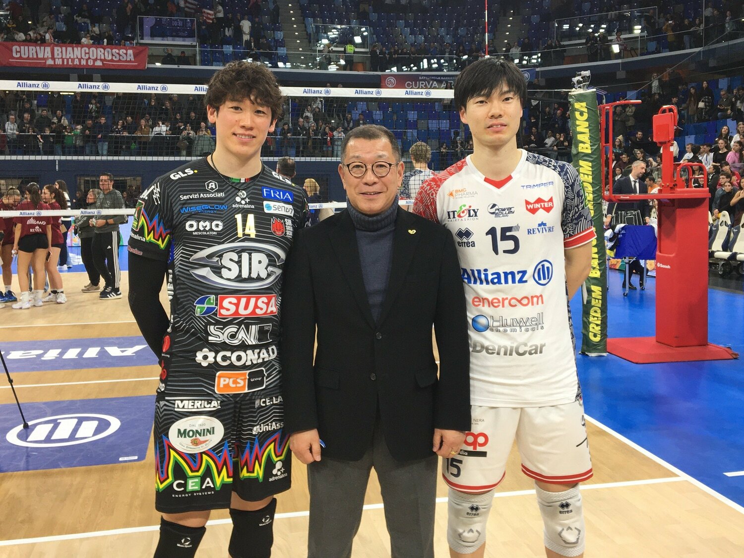 視察に訪れたSVリーグ大河正明チェアマンと ©︎Takashi Yuge