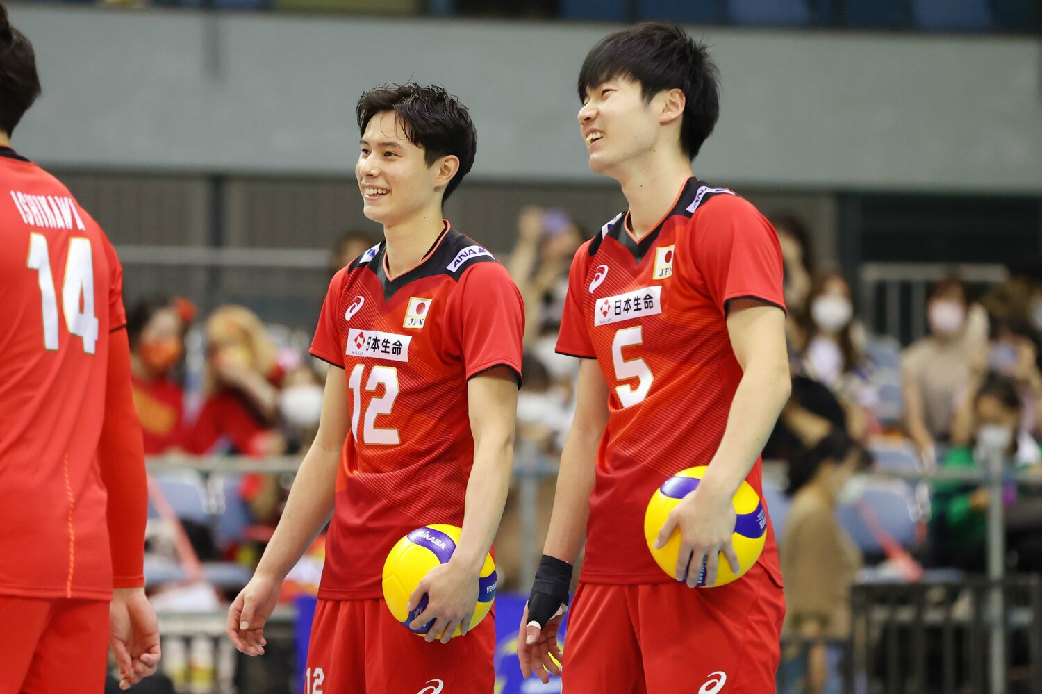 福澤は、高橋と大塚の姿に昔の自分たちを重ね合わせながらアドバイスを送ったという　©︎YUTAKA/AFLO SPORT