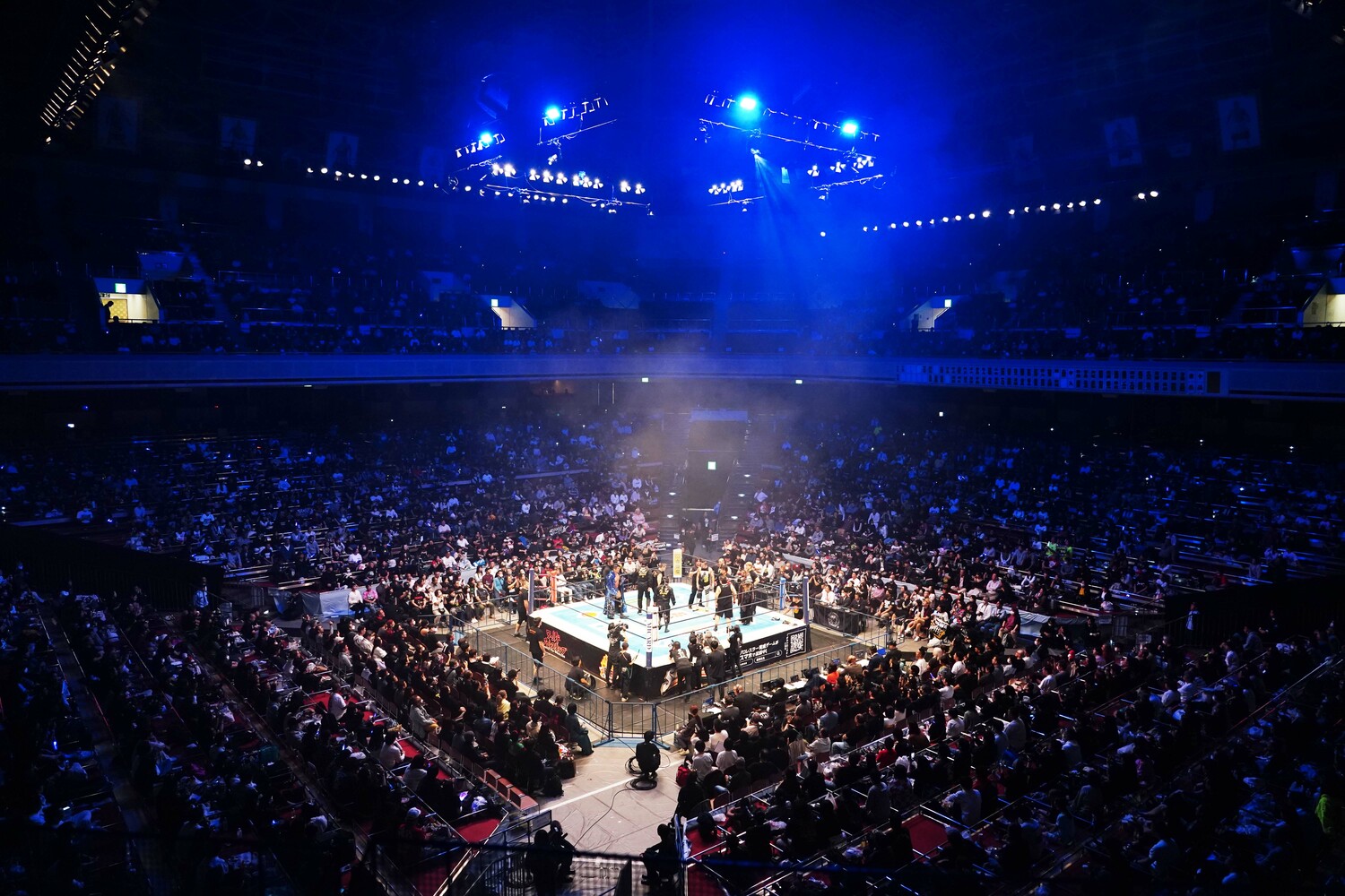 試合当日の両国国技館。SANADAとEVILによるランバージャック・デスマッチでのIWGP世界戦が行われたが、空席が目立った