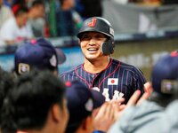 鈴木誠也の豪打を支えるアシックスの技術。日本を頂点へ導け！