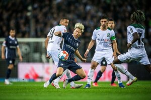 「労働でみんな灰色だ」闘う男だけが称賛される炭鉱の街・ボーフム　小野伸二にも辛口だったファンに浅野拓磨は認められるか